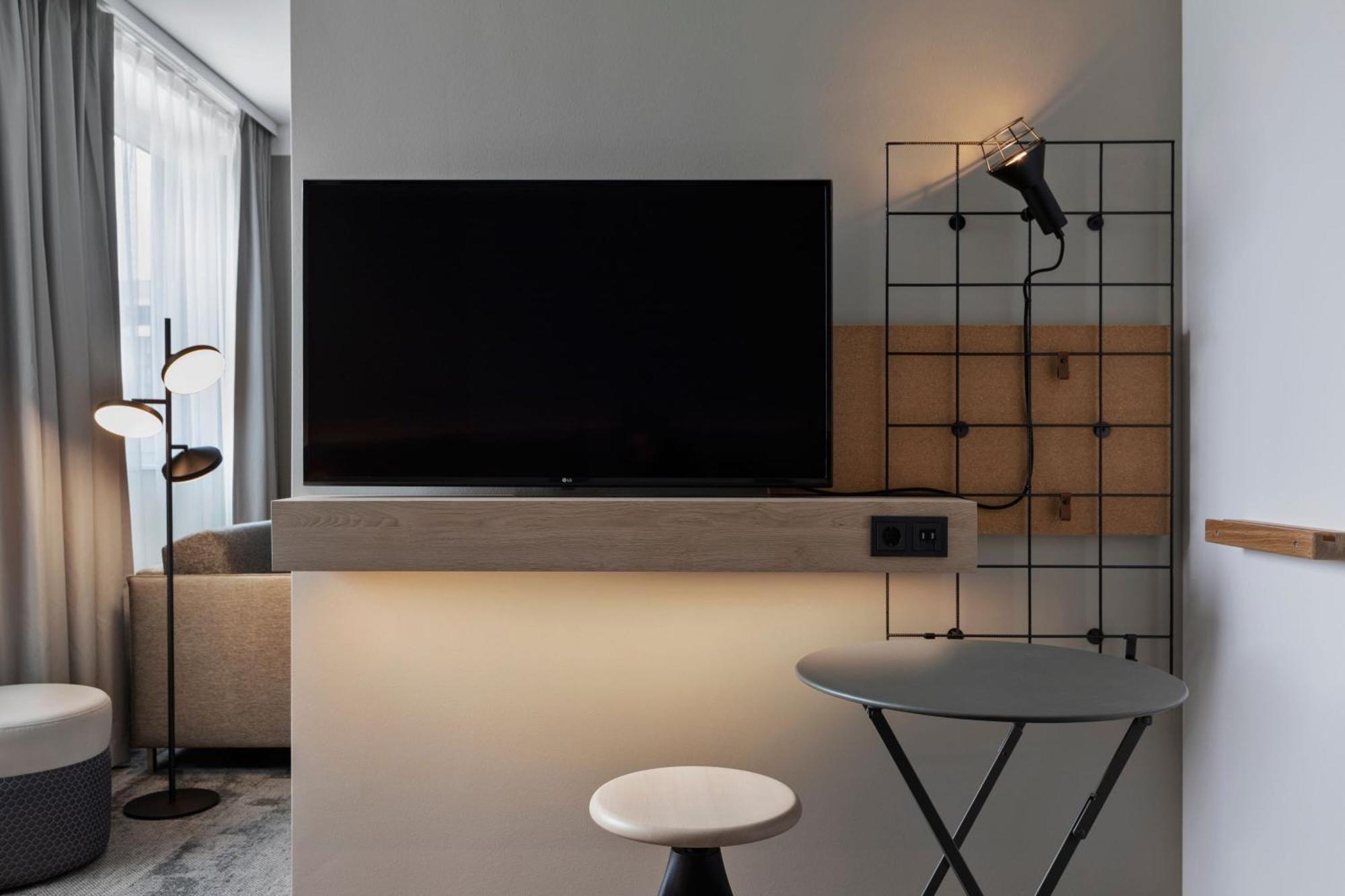 Moxy Duesseldorf City Ngoại thất bức ảnh