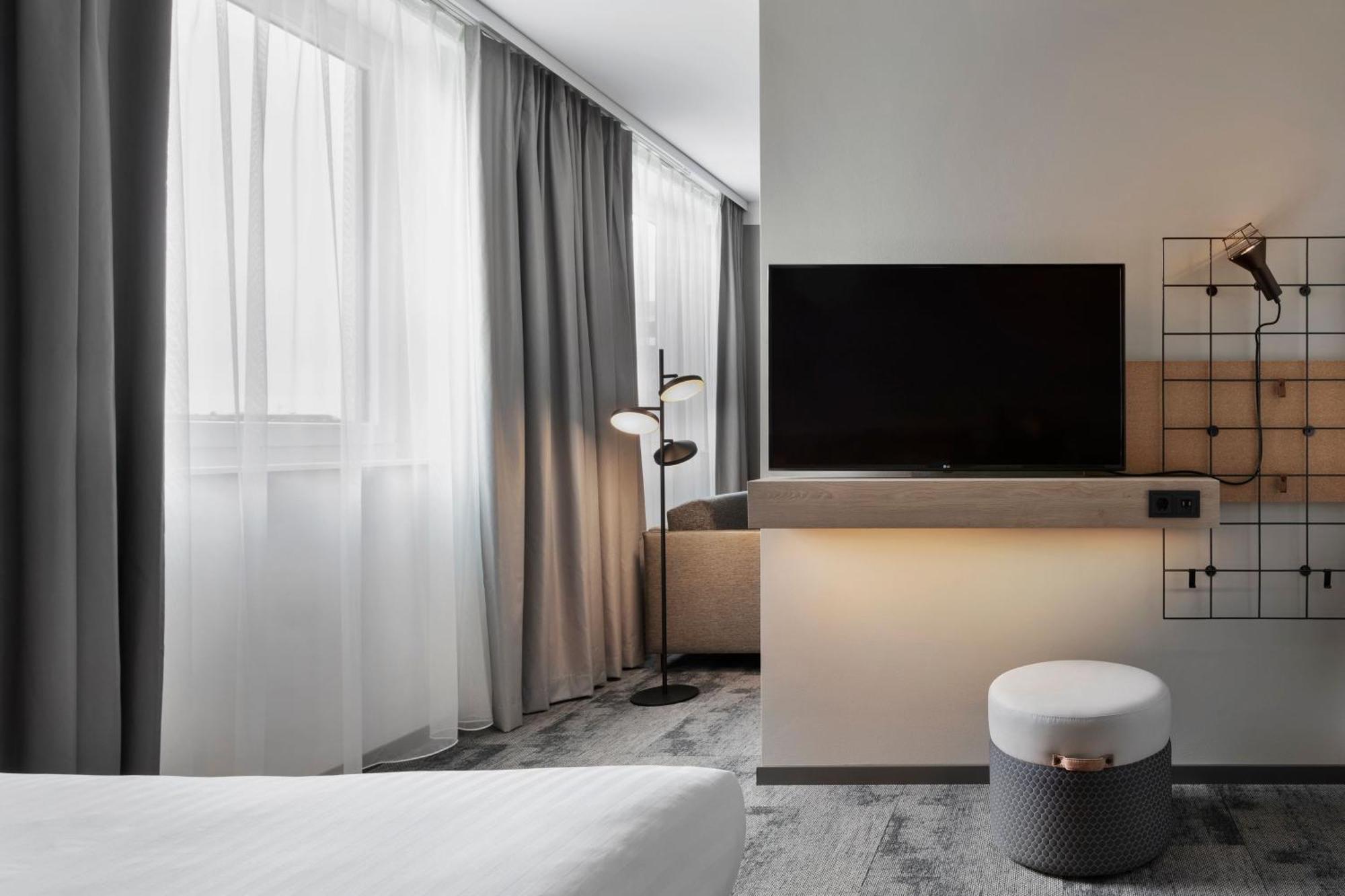 Moxy Duesseldorf City Ngoại thất bức ảnh